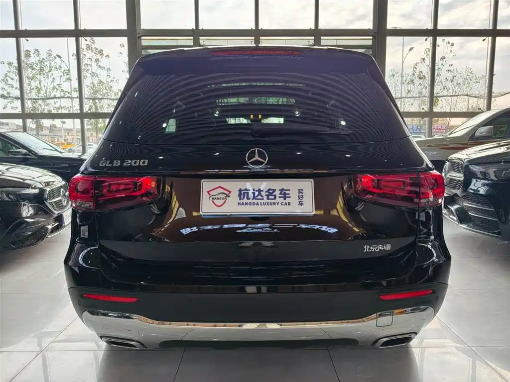 MERCEDES-BENZ GLB