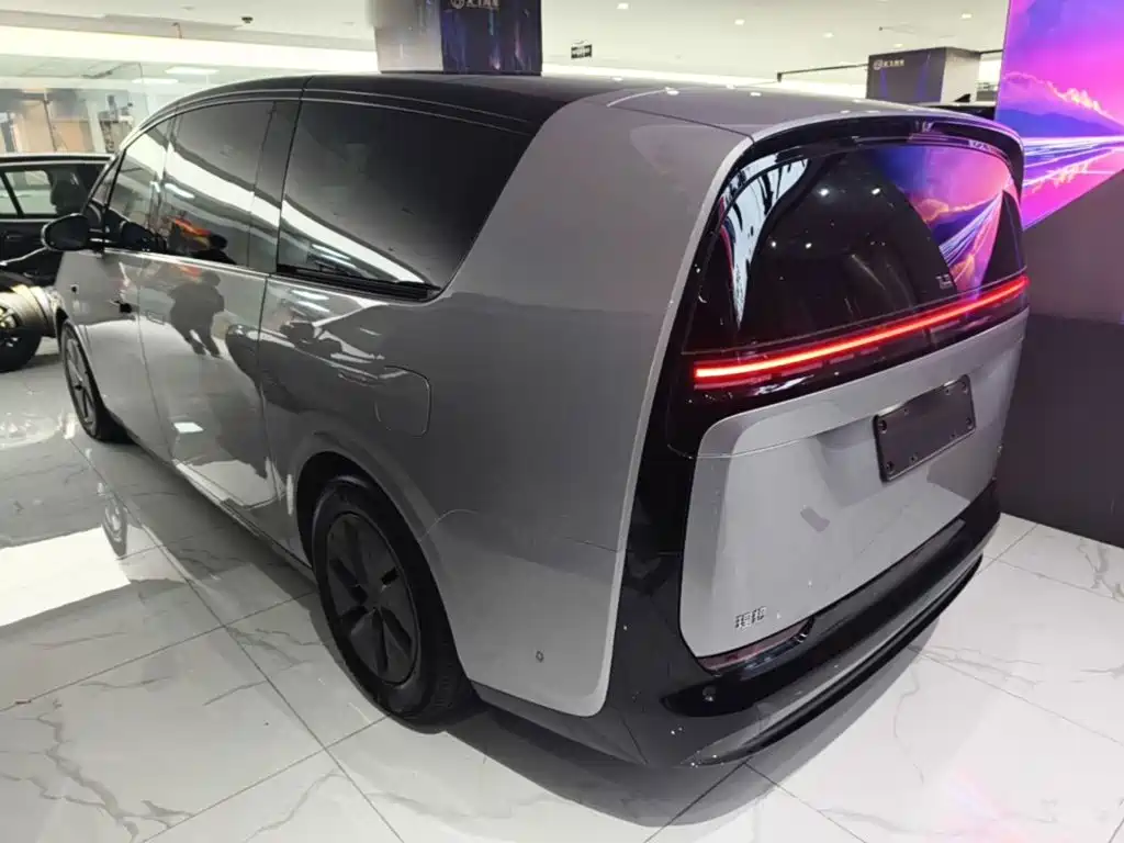 Li Auto Li MEGA — миниатюра 5