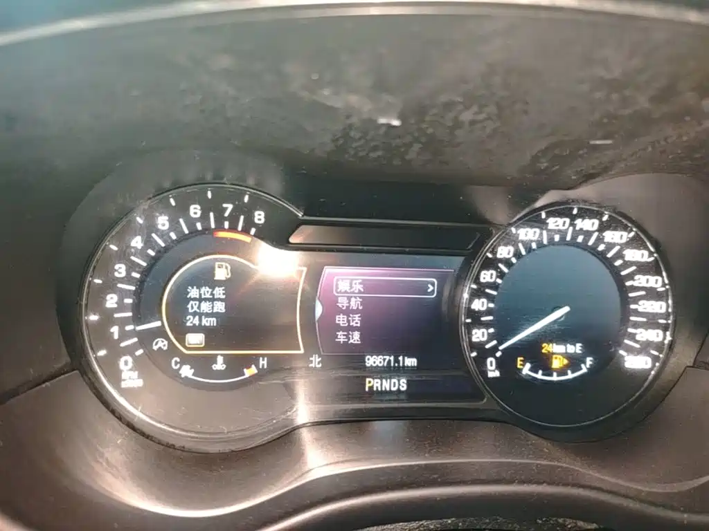 Lincoln MKC — миниатюра 12