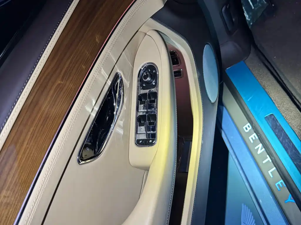 Bentley Continental — миниатюра 10