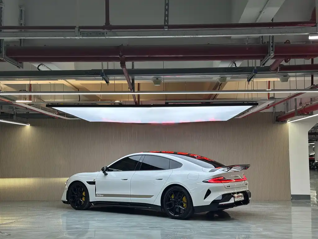 XIAOMI CAR XIAOMI SU7 ULTRA