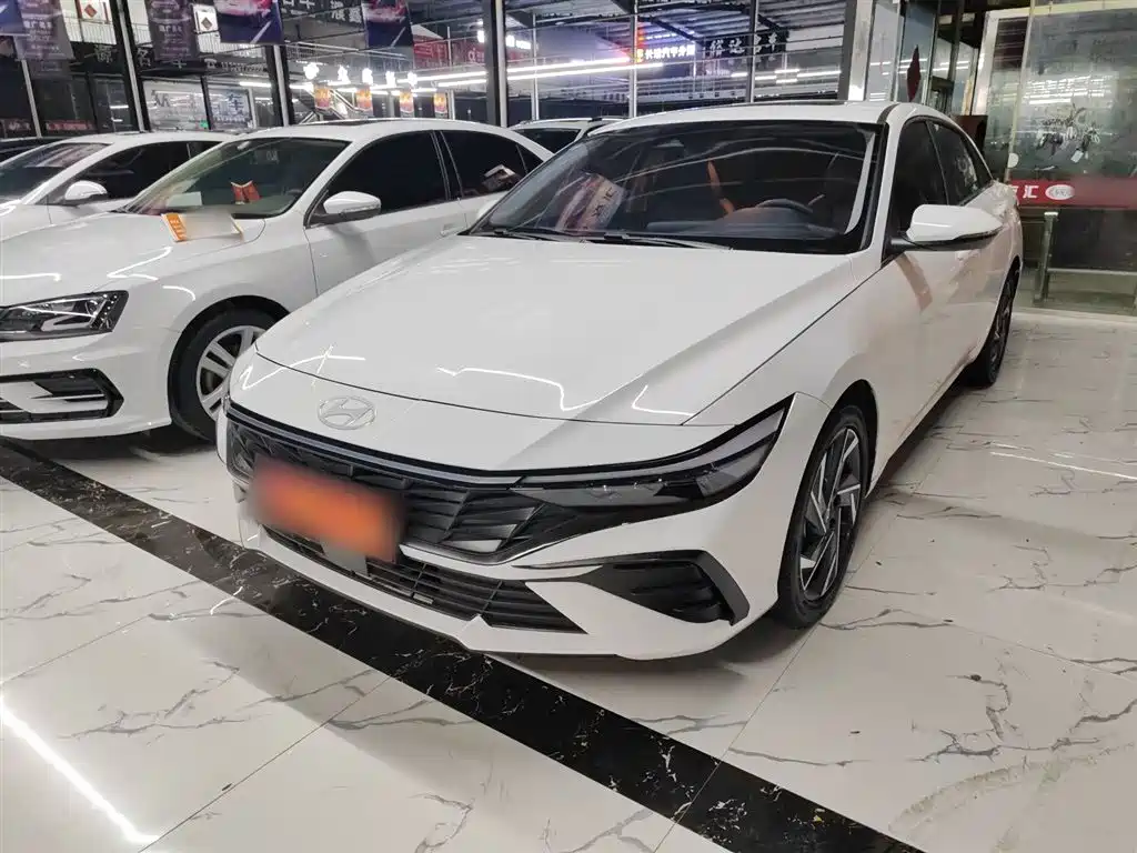 Hyundai Elantra 2024