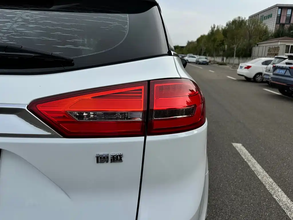 Geely Boyue — миниатюра 8