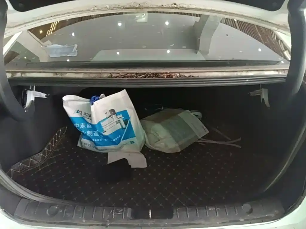 Geely Emgrand GL — миниатюра 19