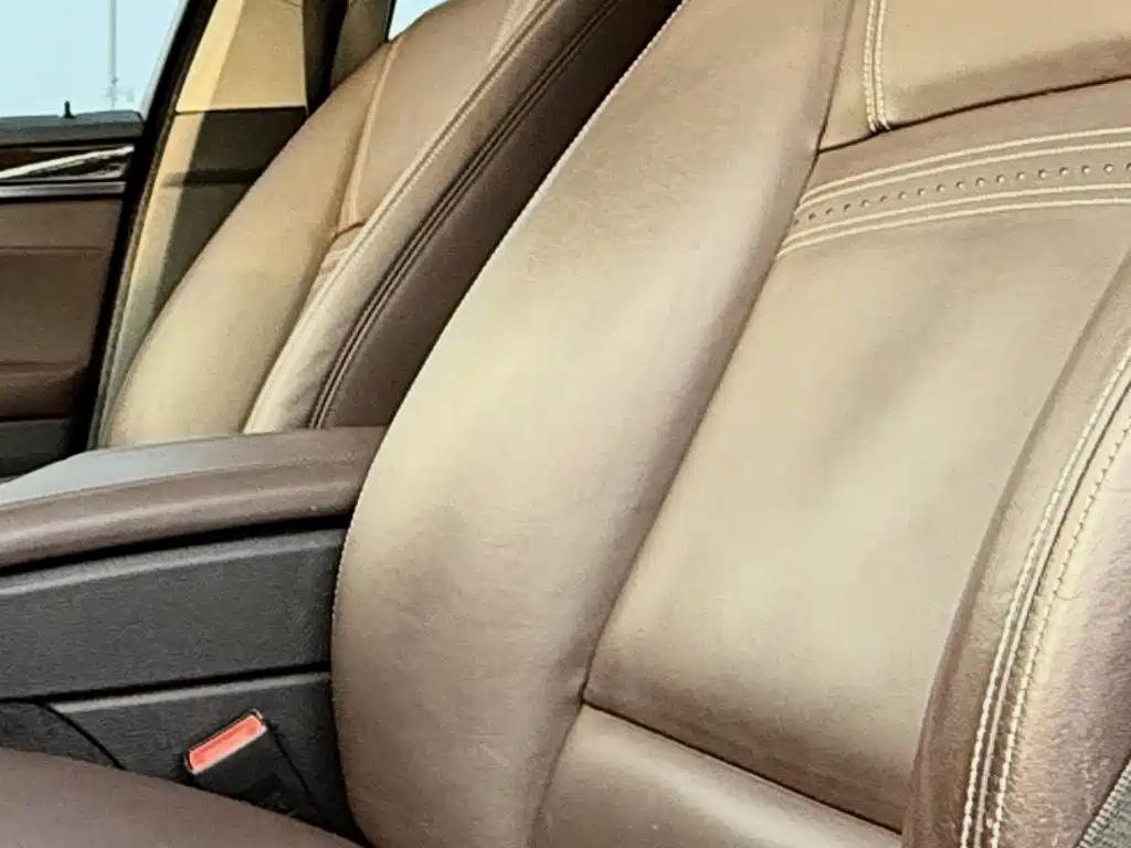 BMW 5 Series — миниатюра 20