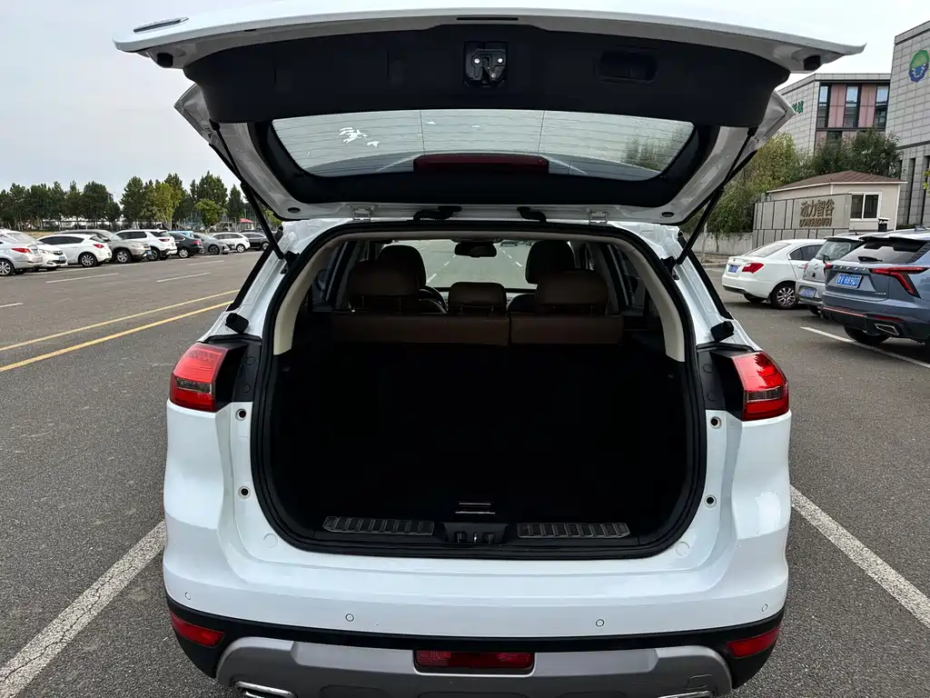 Geely Boyue — миниатюра 9