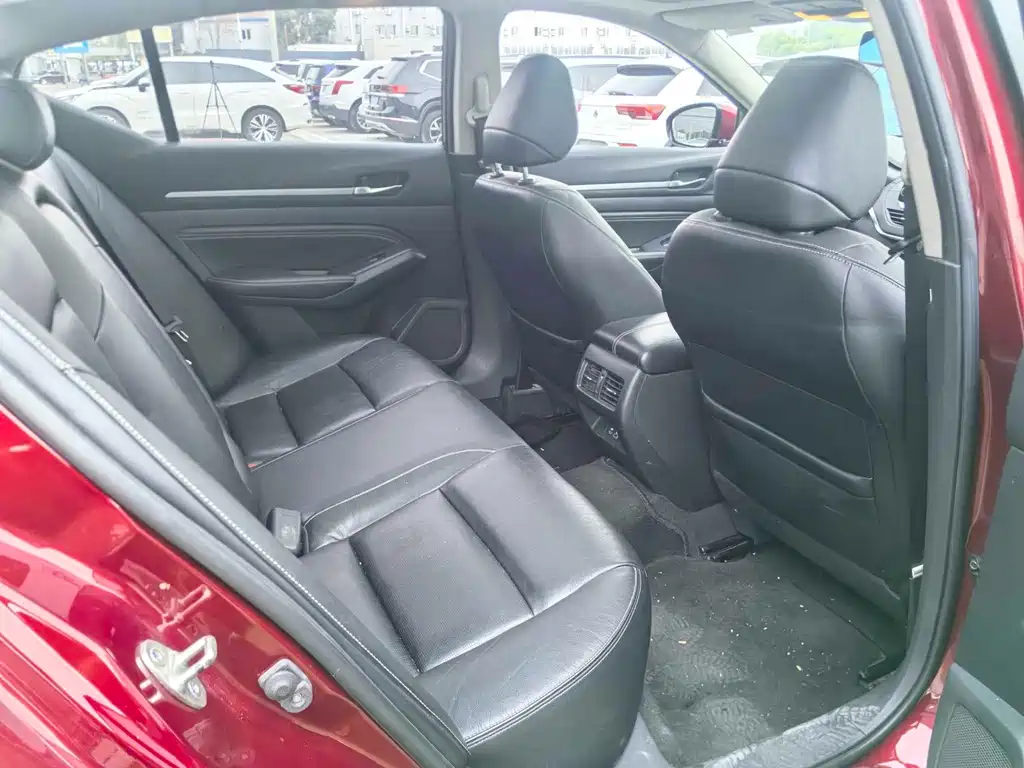 Nissan Teana — миниатюра 10