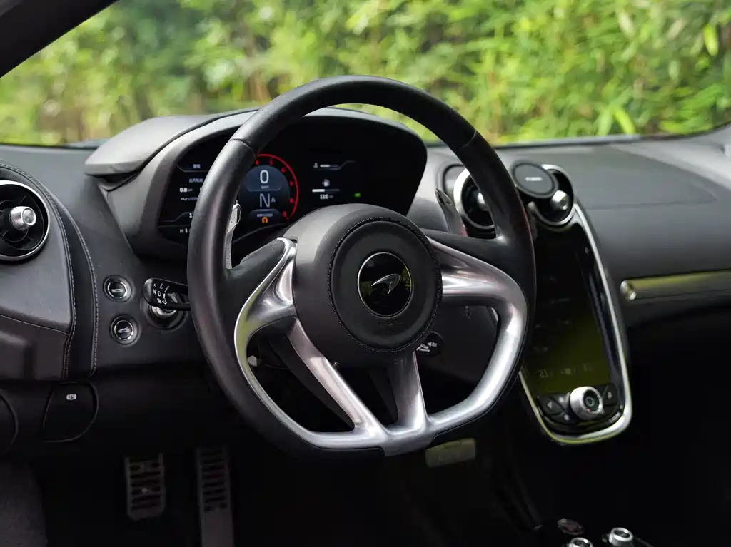 McLaren GT — миниатюра 14