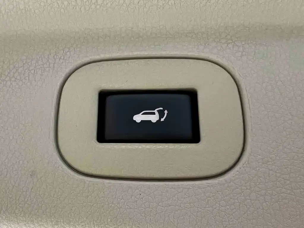 Nissan Quest — миниатюра 12