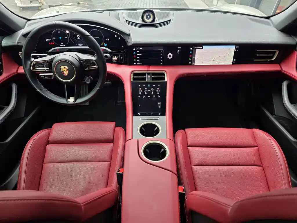 Porsche Taycan — миниатюра 7