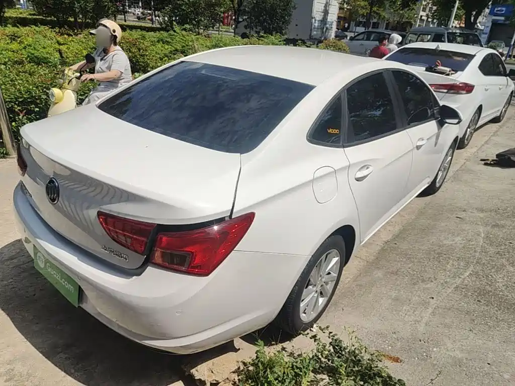 Buick Verano — миниатюра 7