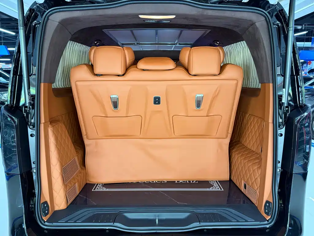 Mercedes-Benz Vito 2023 — фото 11