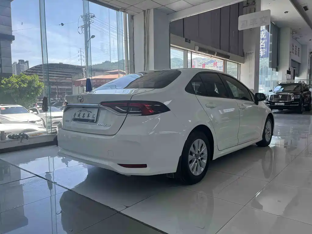 Toyota Corolla — миниатюра 5