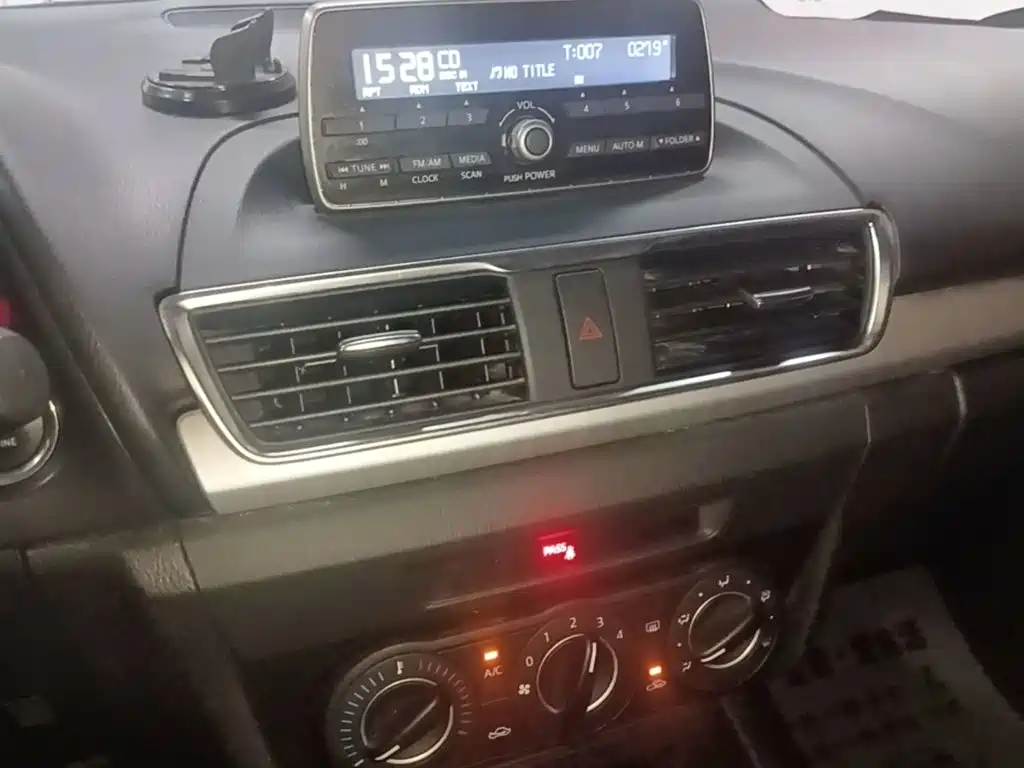 Mazda 3 Axela — миниатюра 13