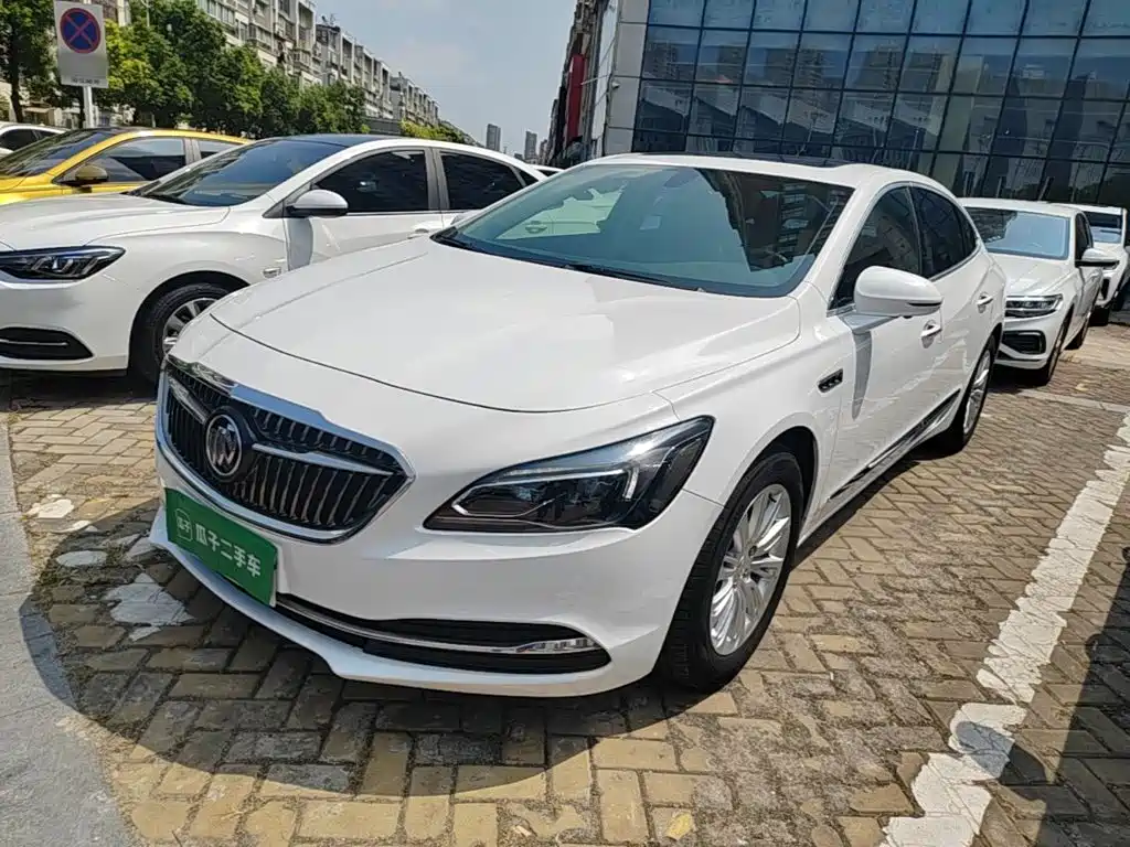 Buick LaCrosse — миниатюра 2