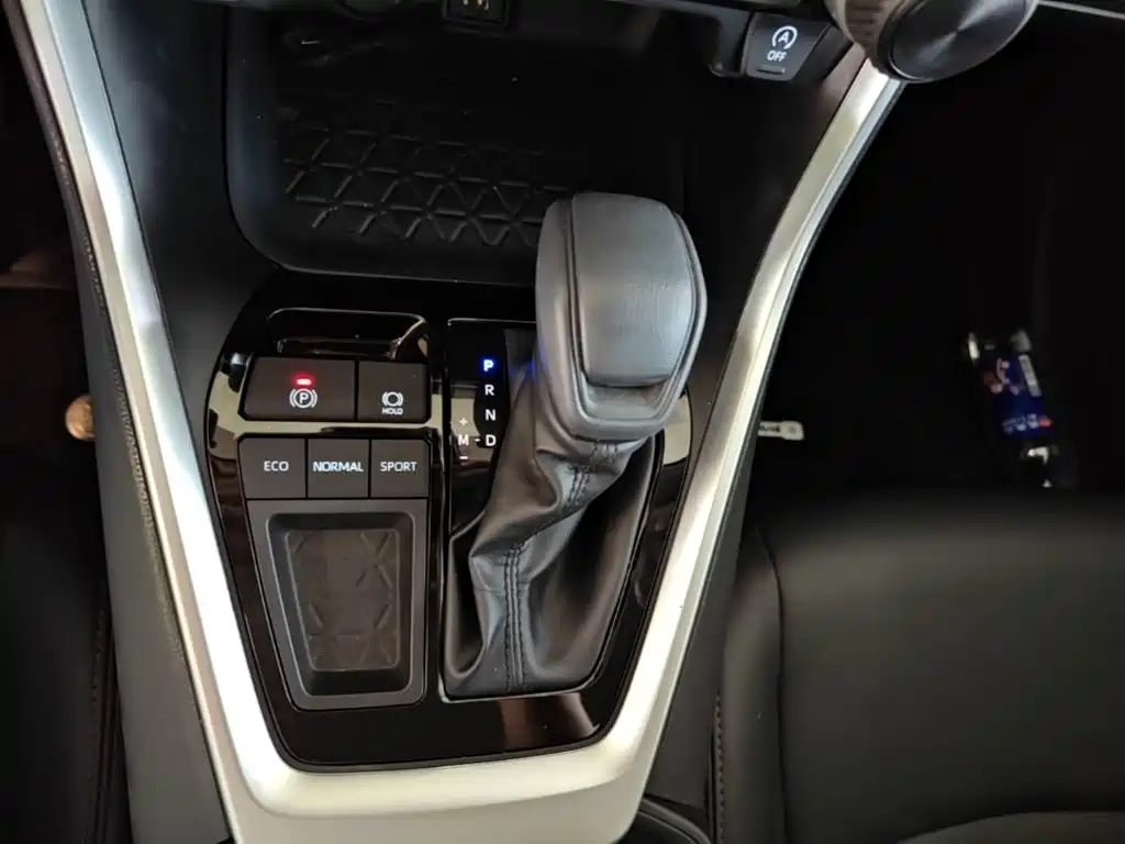 Toyota RAV4 2024 2.0L CVT
