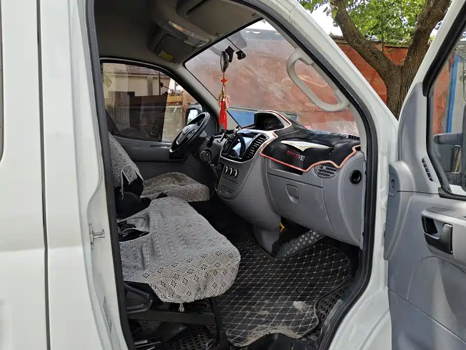 MAXUS V80 — миниатюра 8