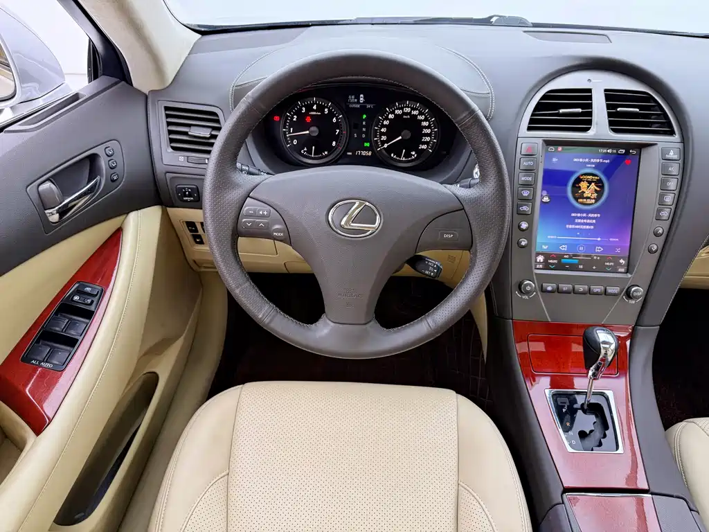 Lexus ES — миниатюра 31