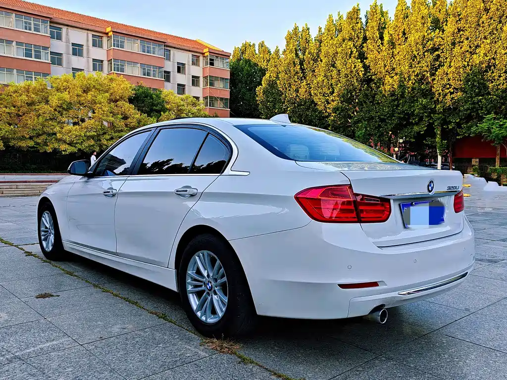 BMW 3 Series — миниатюра 13