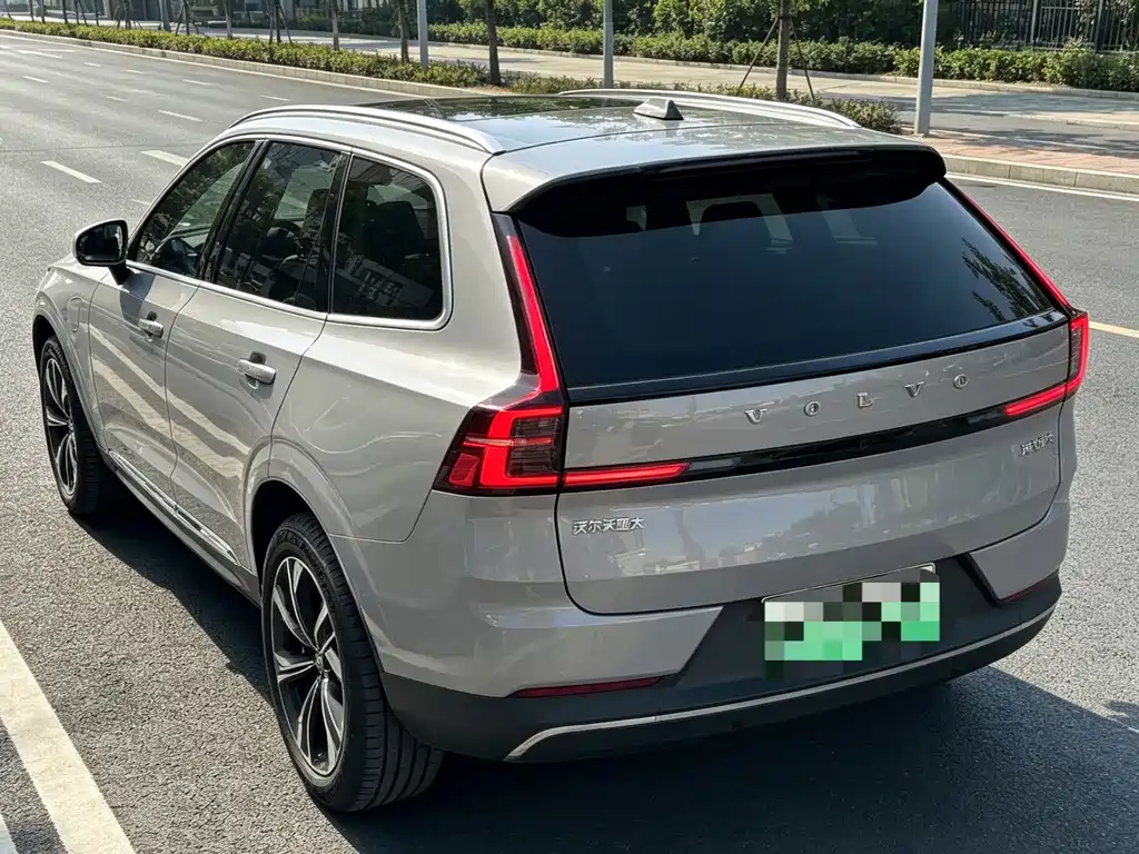 Volvo XC70 PHEV — миниатюра 15
