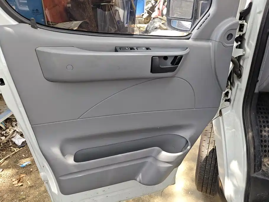 MAXUS V80 — миниатюра 7