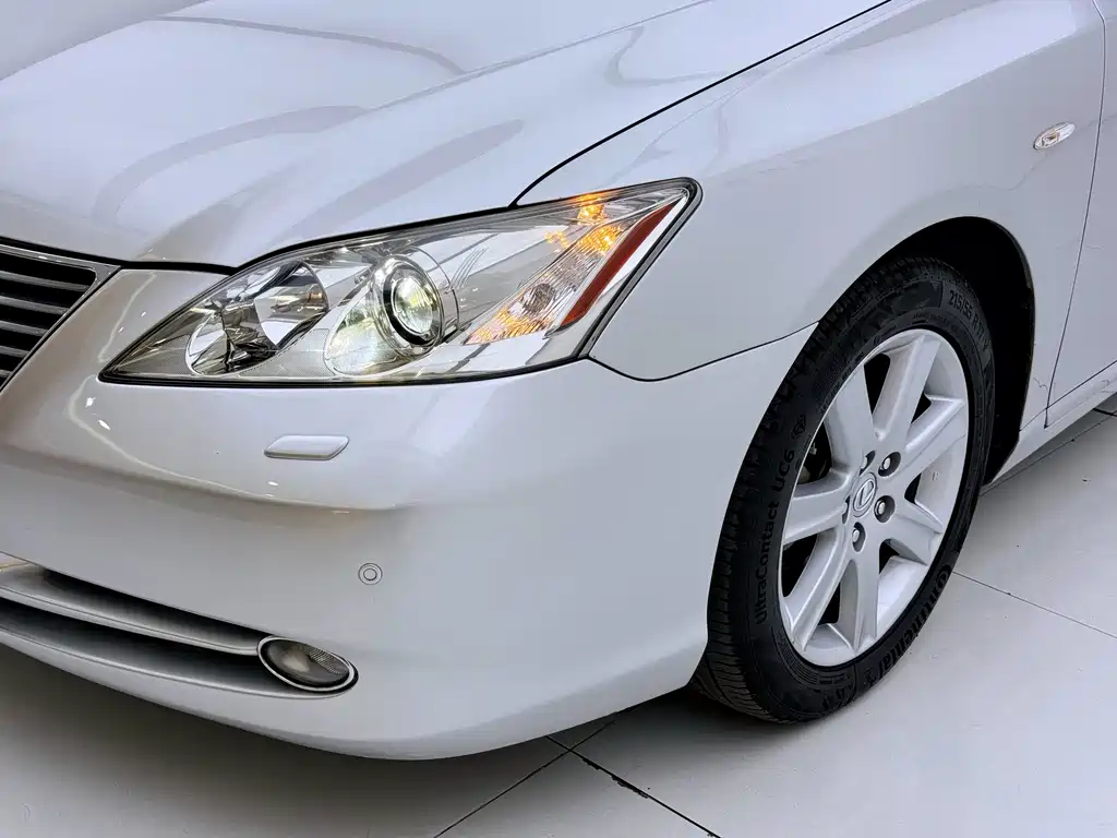 Lexus ES — миниатюра 8