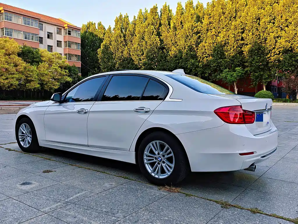 BMW 3 Series — миниатюра 16