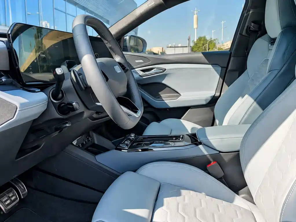 Audi Q6L e-tron — миниатюра 9