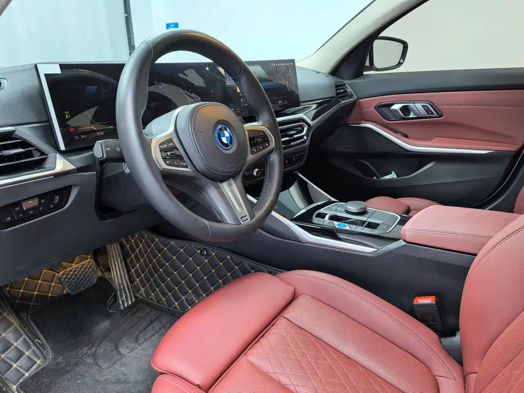 BMW i3 2022 eDrive 35 L