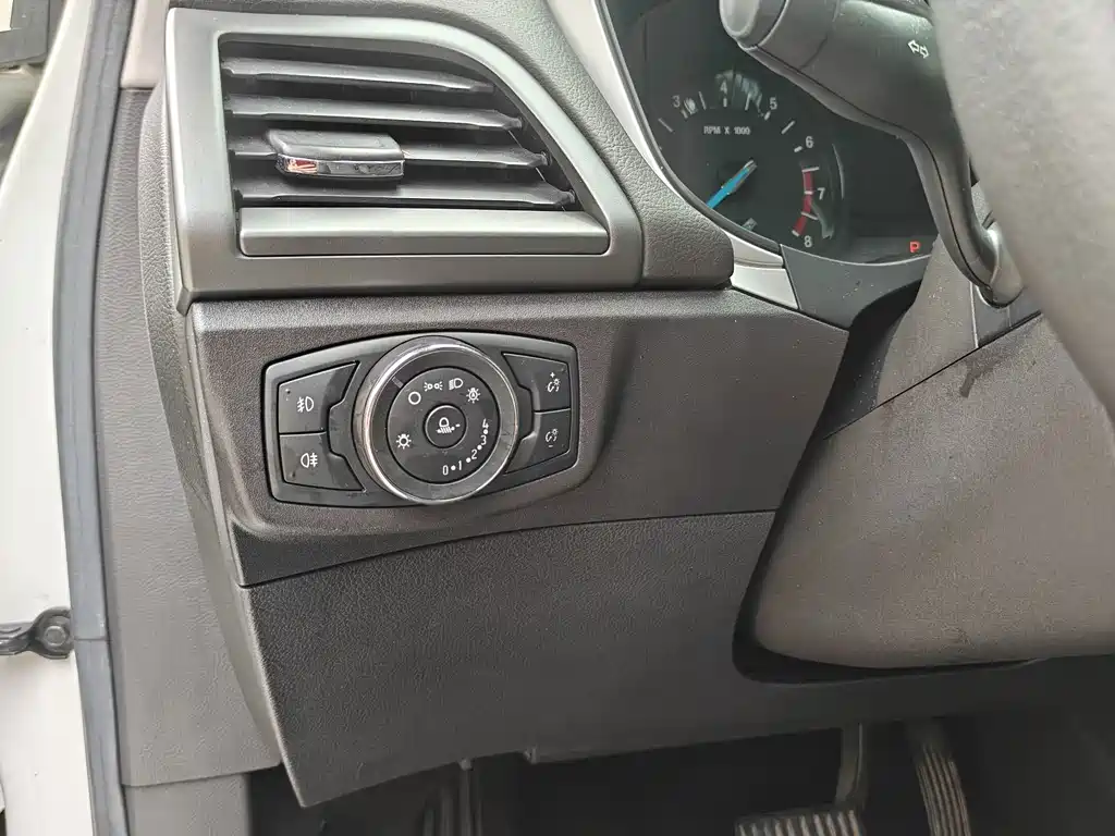 Ford Mondeo — миниатюра 23