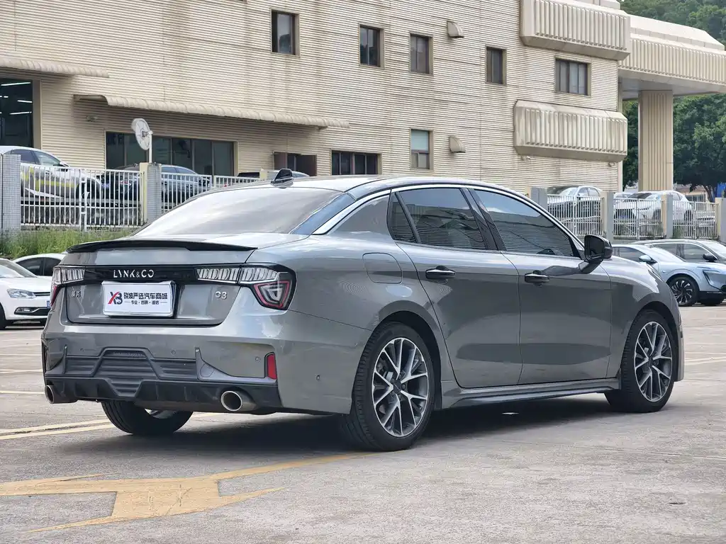 Lynk & Co 03 — миниатюра 6