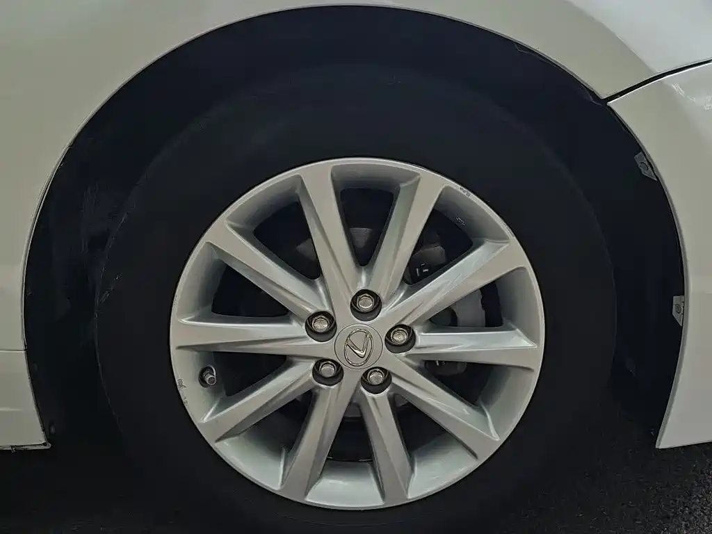 Lexus CT — миниатюра 7