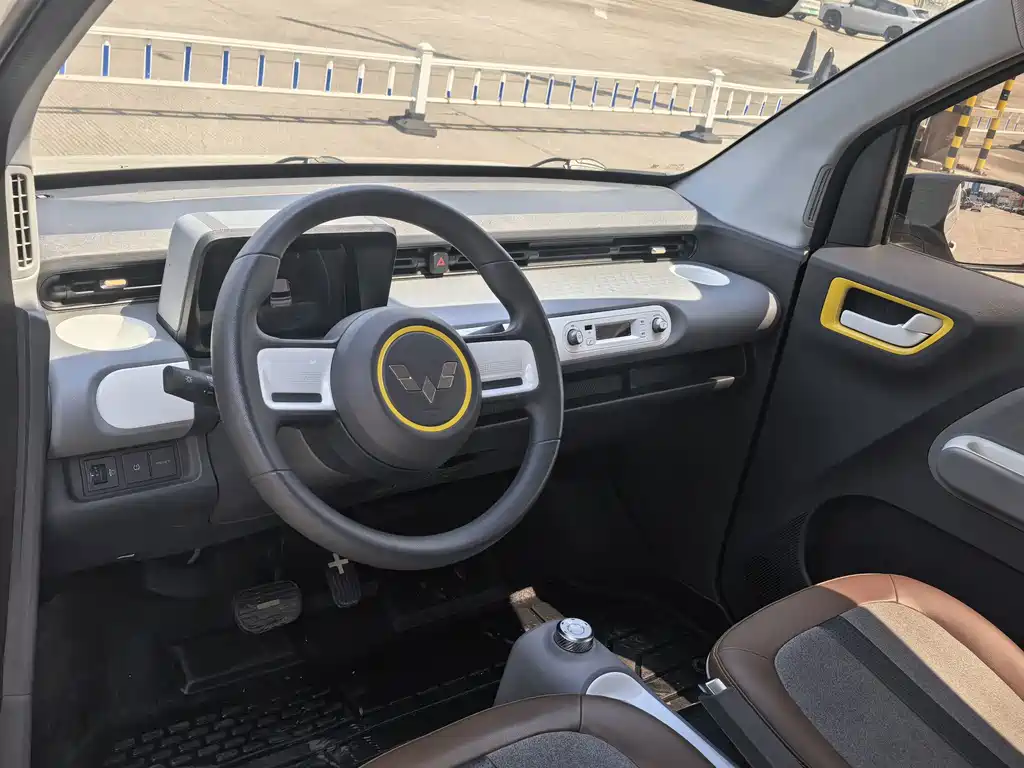 Wuling MINIEV — миниатюра 7