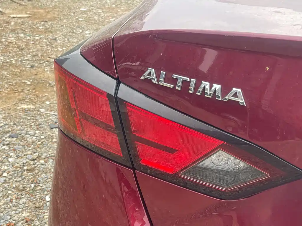 Nissan Teana — миниатюра 8