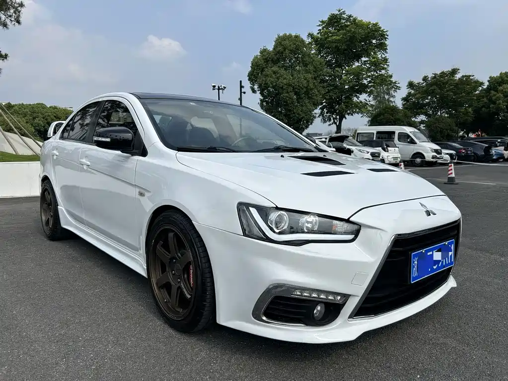 Mitsubishi Lancer EX — миниатюра 3
