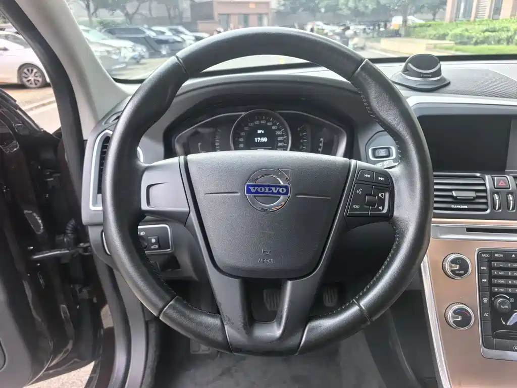 Volvo XC60 — миниатюра 14