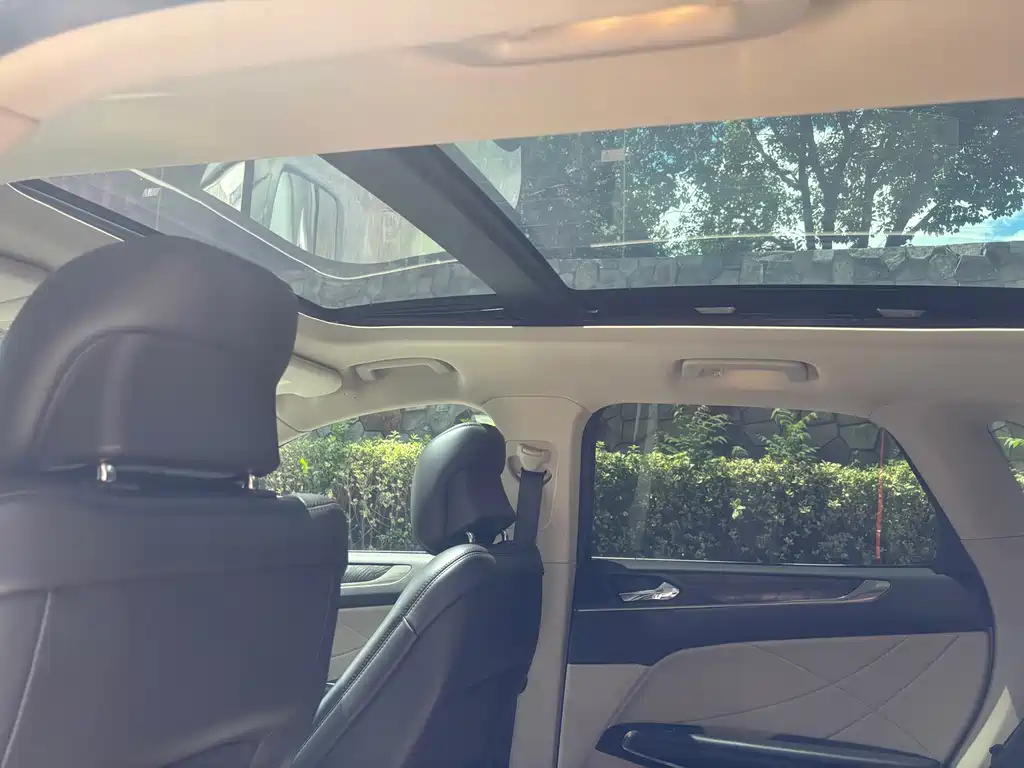 Lincoln MKC — миниатюра 10