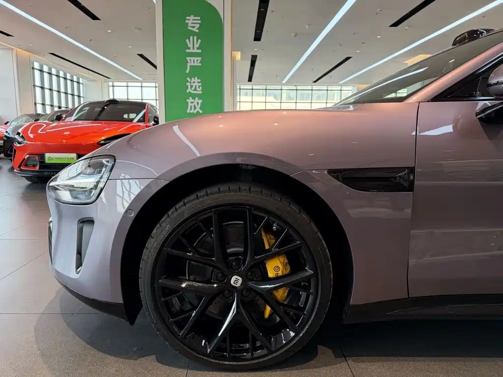 XIAOMI CAR XIAOMI SU7