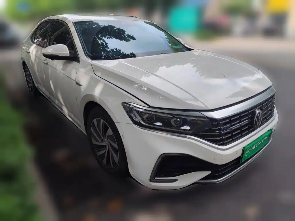 Volkswagen Passat PHEV — миниатюра 24