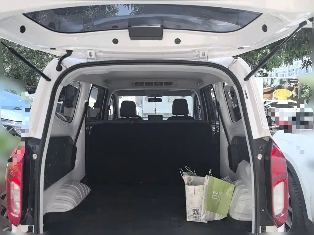 Wuling Hongguang EV — миниатюра 20