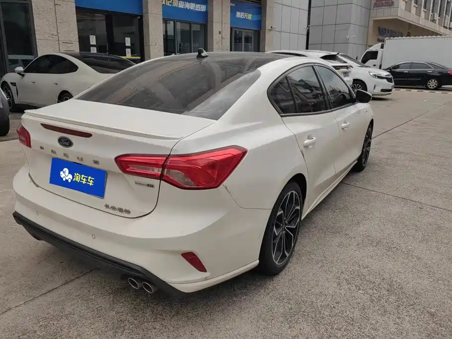 Ford Focus — миниатюра 3