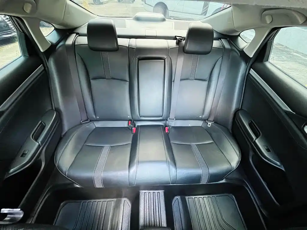 Honda Civic — миниатюра 13