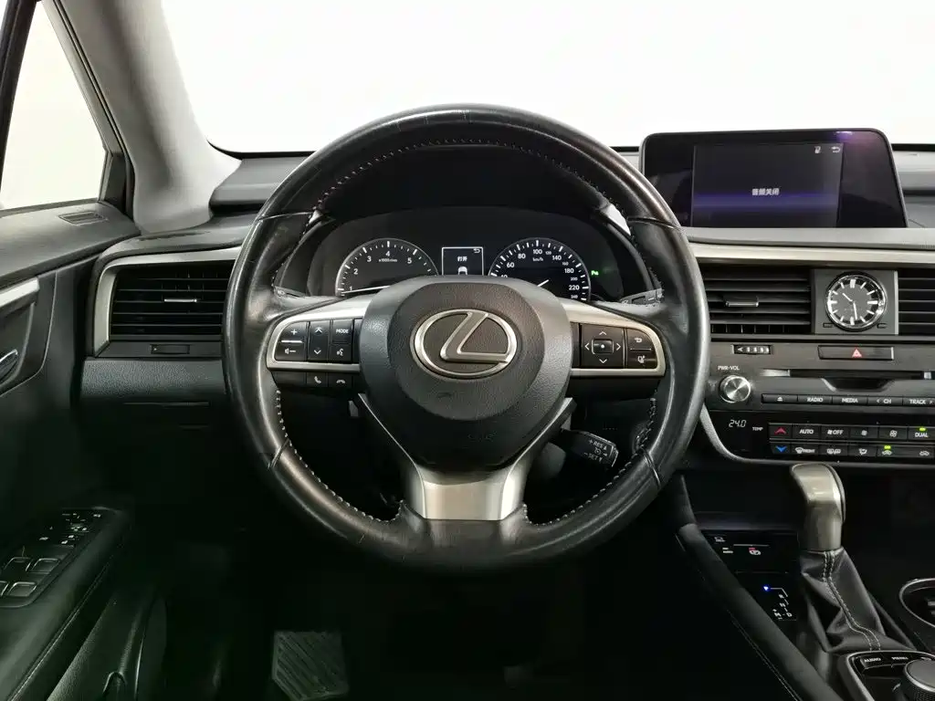 Lexus RX — миниатюра 11