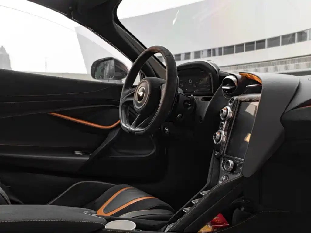 McLaren 720S — миниатюра 4