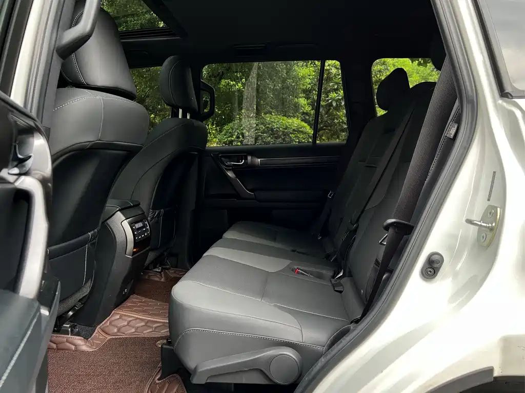 Lexus GX — миниатюра 8
