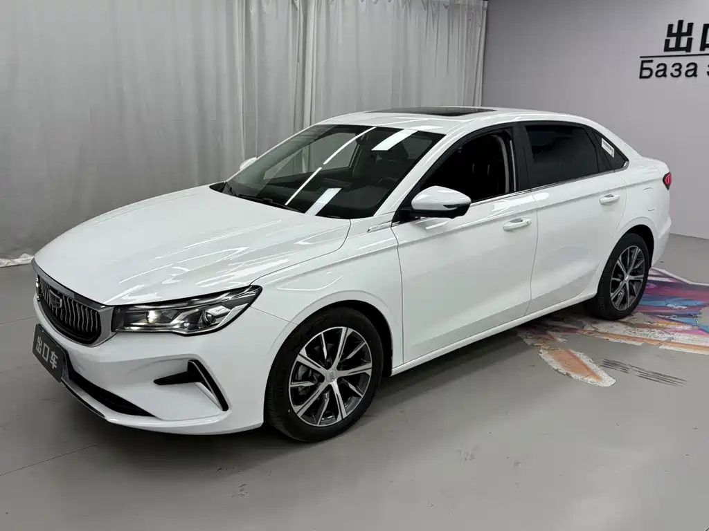 Geely Emgrand 2022