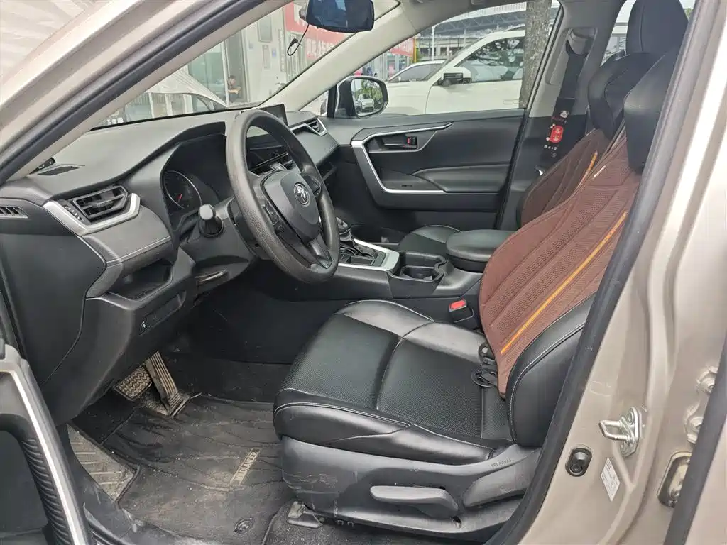 Toyota Wildlander — миниатюра 8