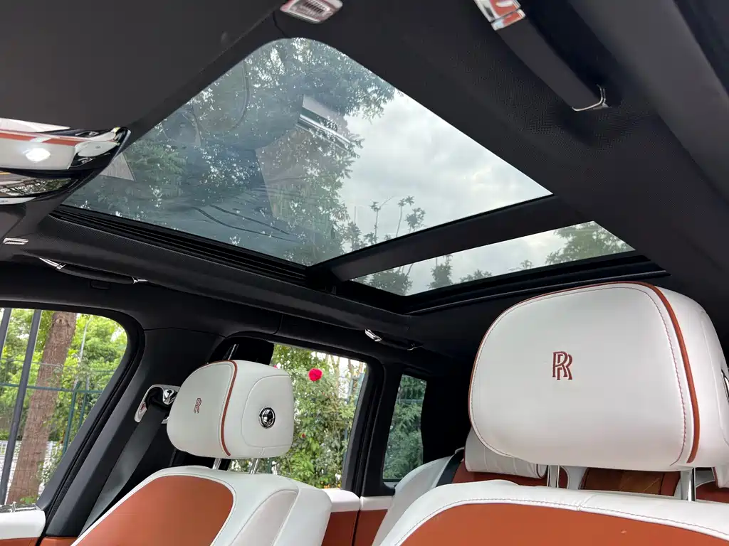 Rolls-Royce Cullinan — миниатюра 31