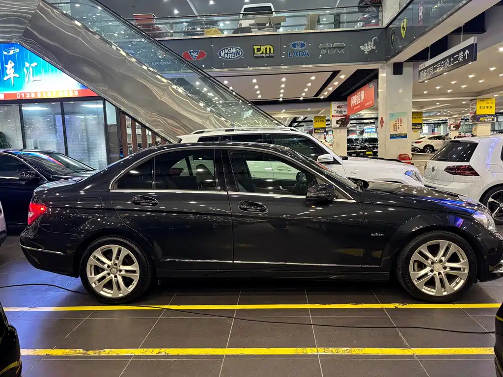 Mercedes-Benz C-Class — миниатюра 4