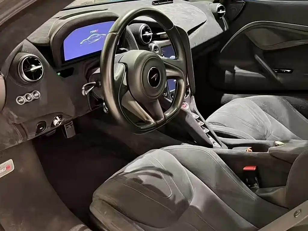 McLaren 720S — миниатюра 6